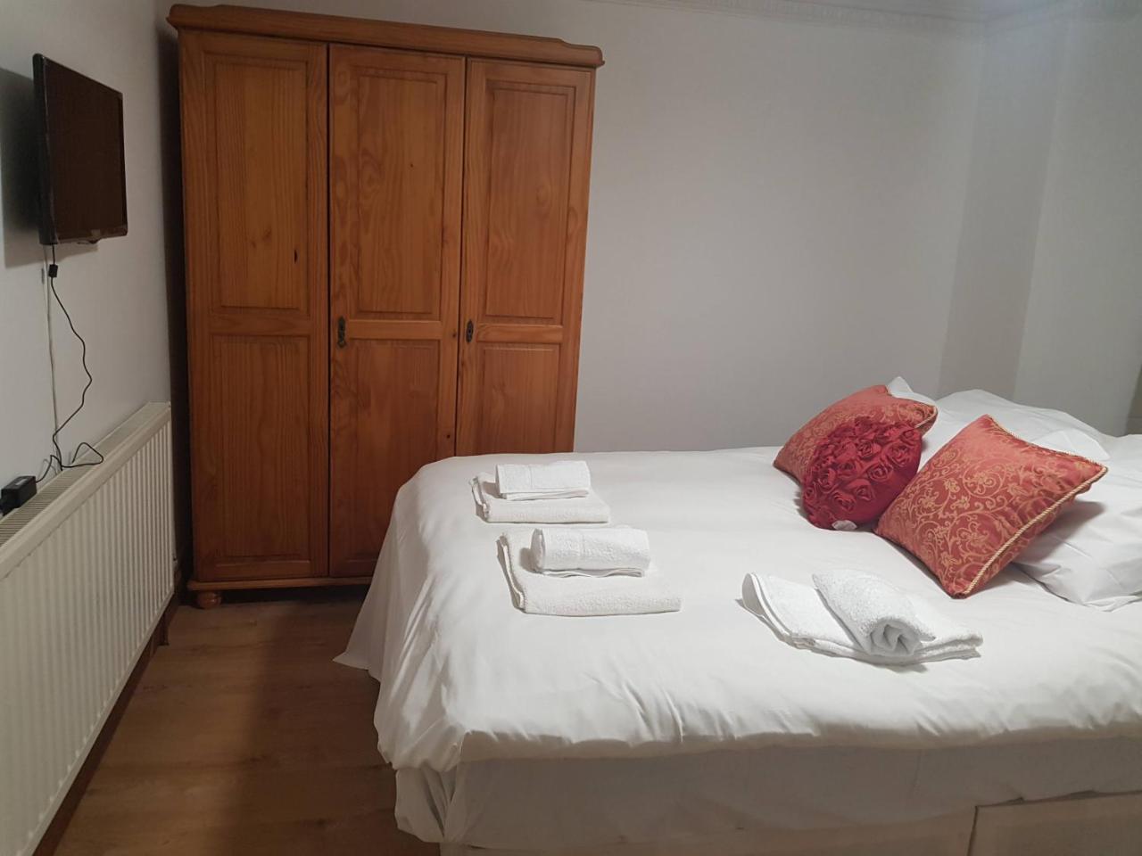 Forest In Couette-café 4*
